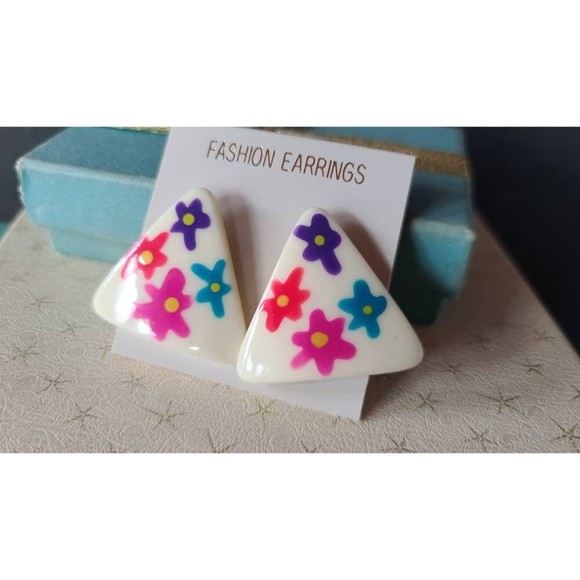 80s Triangular Floral Earrings - Picture 3 of 10